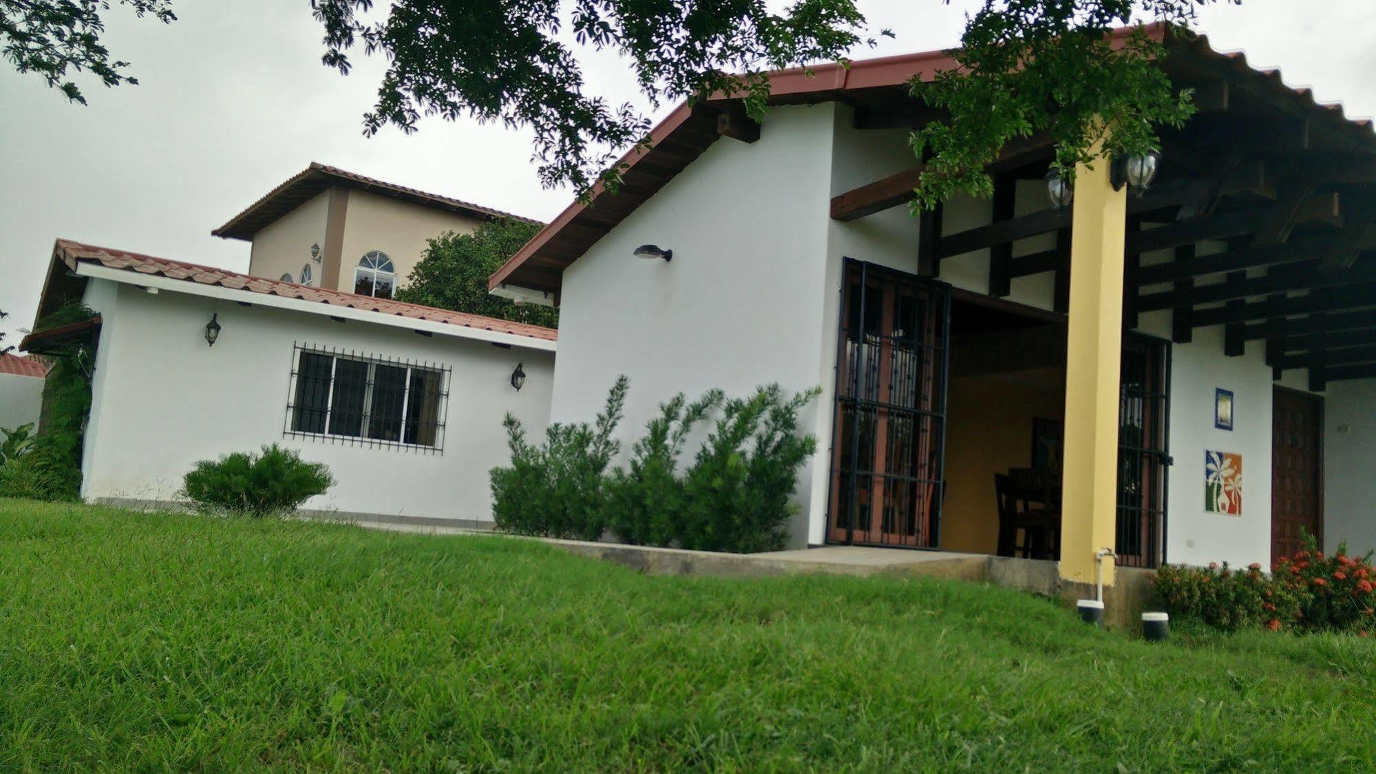 El Mirador Suites Манагуа Экстерьер фото